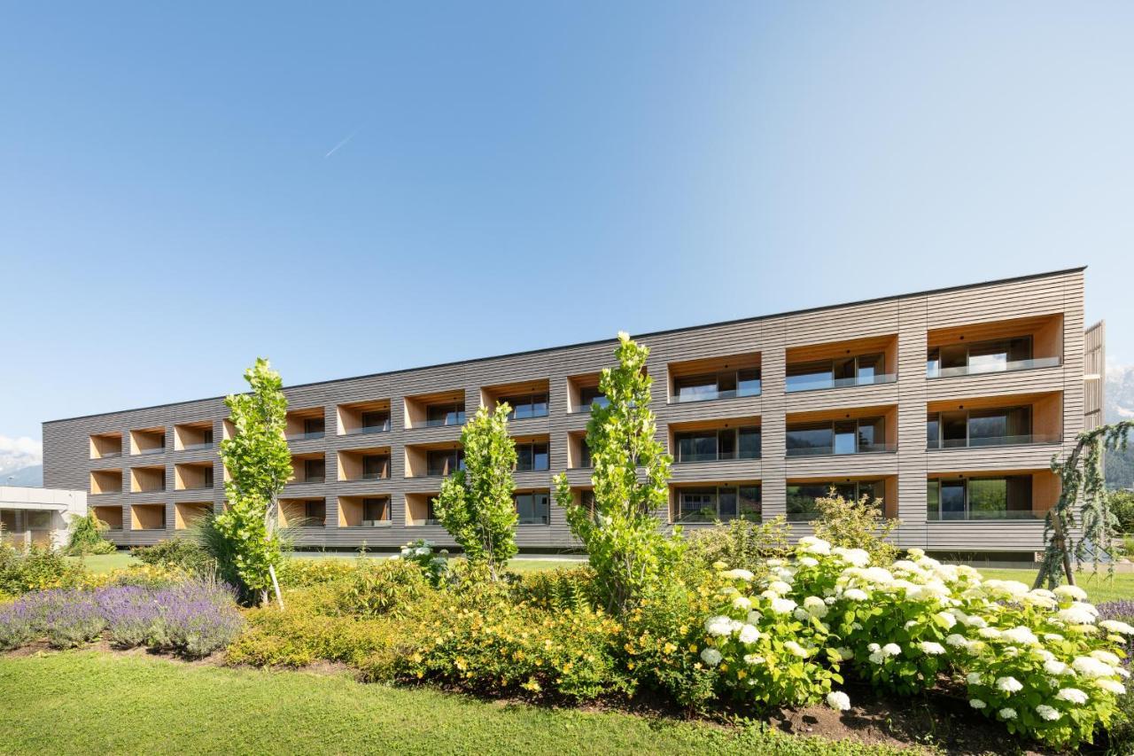 Der Reschenhof Hotell Mils  Exteriör bild