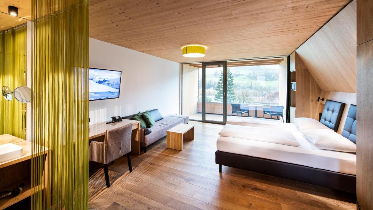 Der Reschenhof Hotell Mils  Exteriör bild
