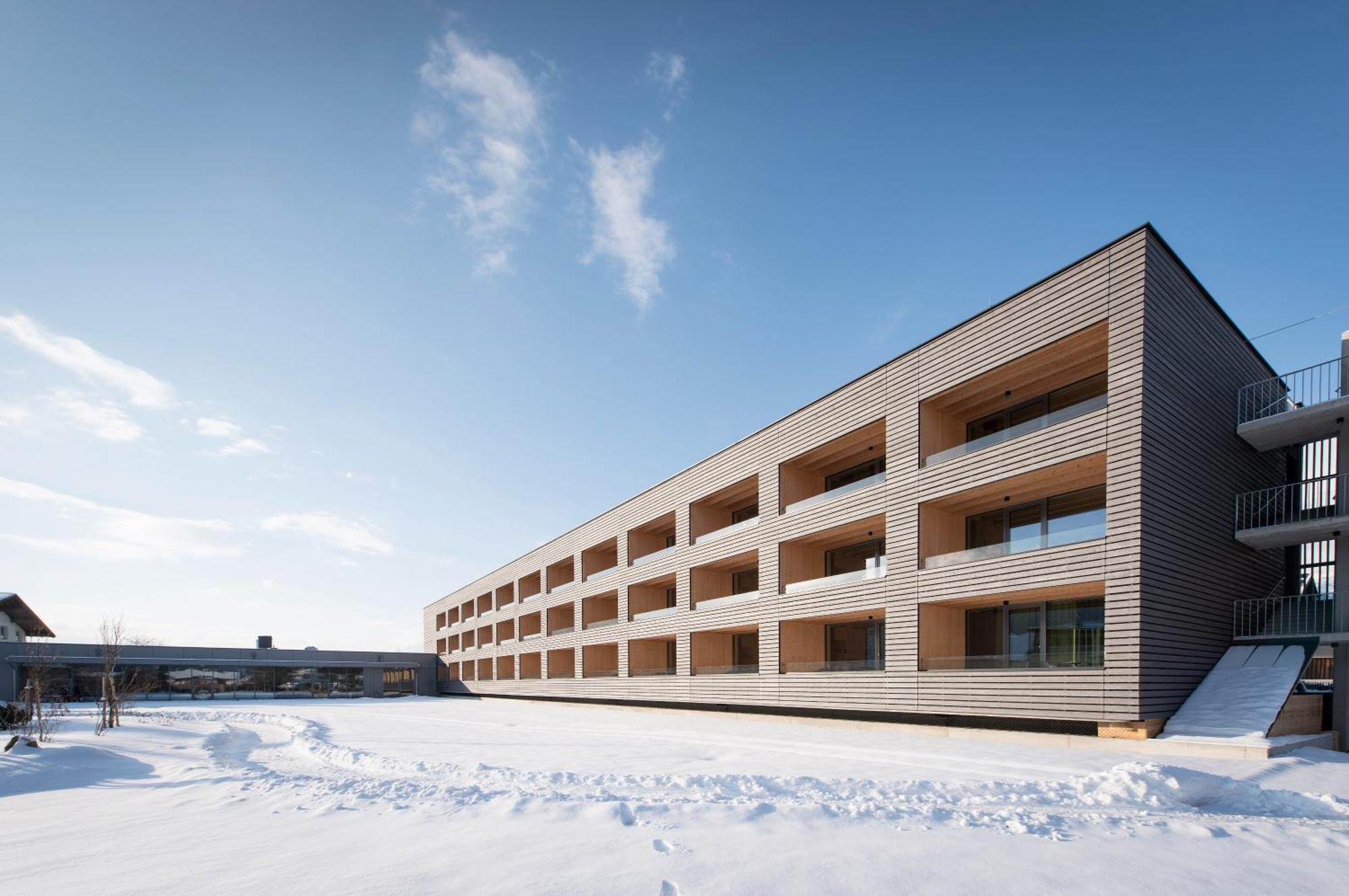 Der Reschenhof Hotell Mils  Exteriör bild